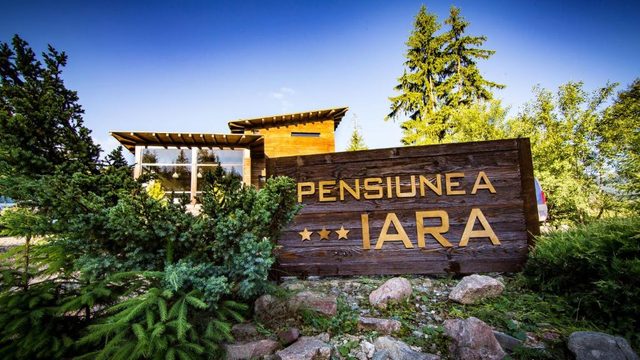 Pensiunea Iara – la intrare